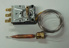 Electro-mechanical control thermostat (TR) and temperature limiter (TW) with capillary sensor