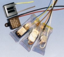 Electro mechanical control thermostat for refrigeration